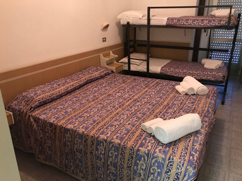 Hotel Alexander San Mauro Mare Exteriör bild